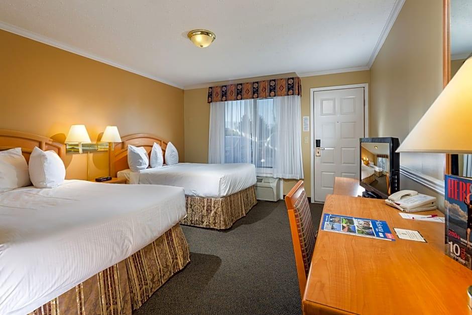 Econo Lodge Inn & Suites Kelowna Kültér fotó